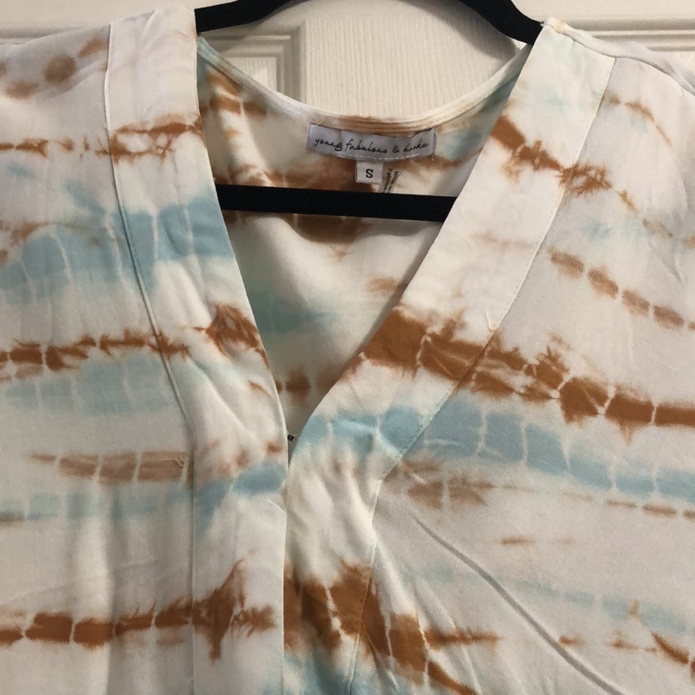 Multi Color Bat Wing Crop - Picture 2 of 4